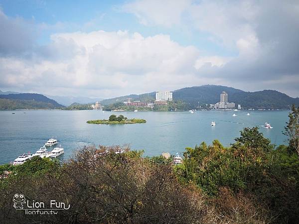 【日月潭遊艇】乘日月潭新東方號遊艇遊湖，還有餐點與遊艇管家