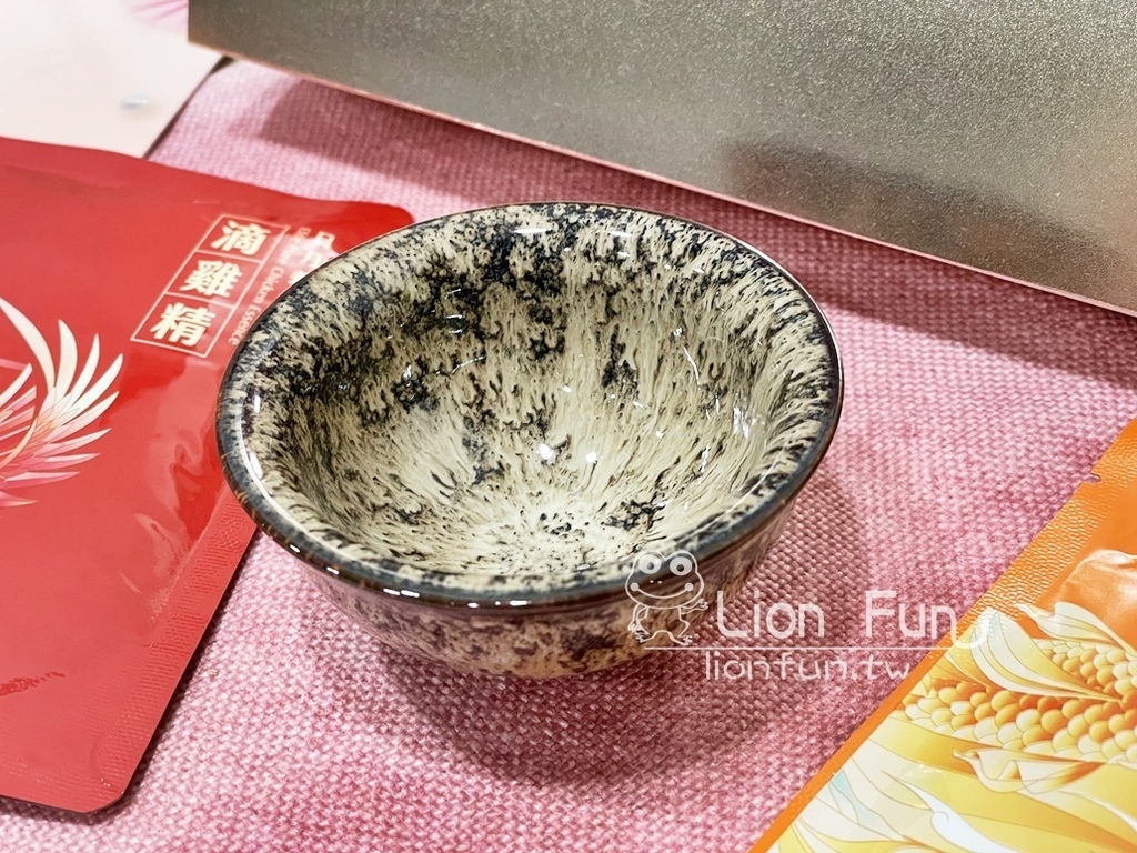 芳茲生技｜日月養生雞魚饗宴禮盒。一家大小都適合的滋補品，送禮