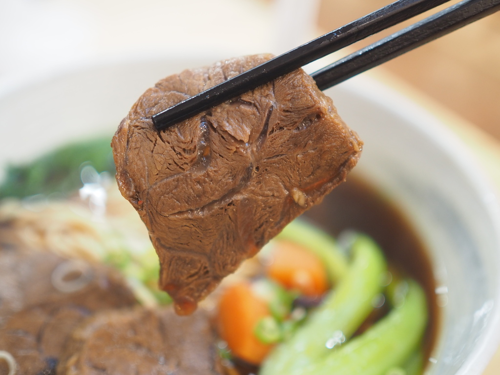 台中牛肉麵推薦｜丸形食屋。牛肉麵｜牛腩飯｜日式咖哩｜南洋綠咖