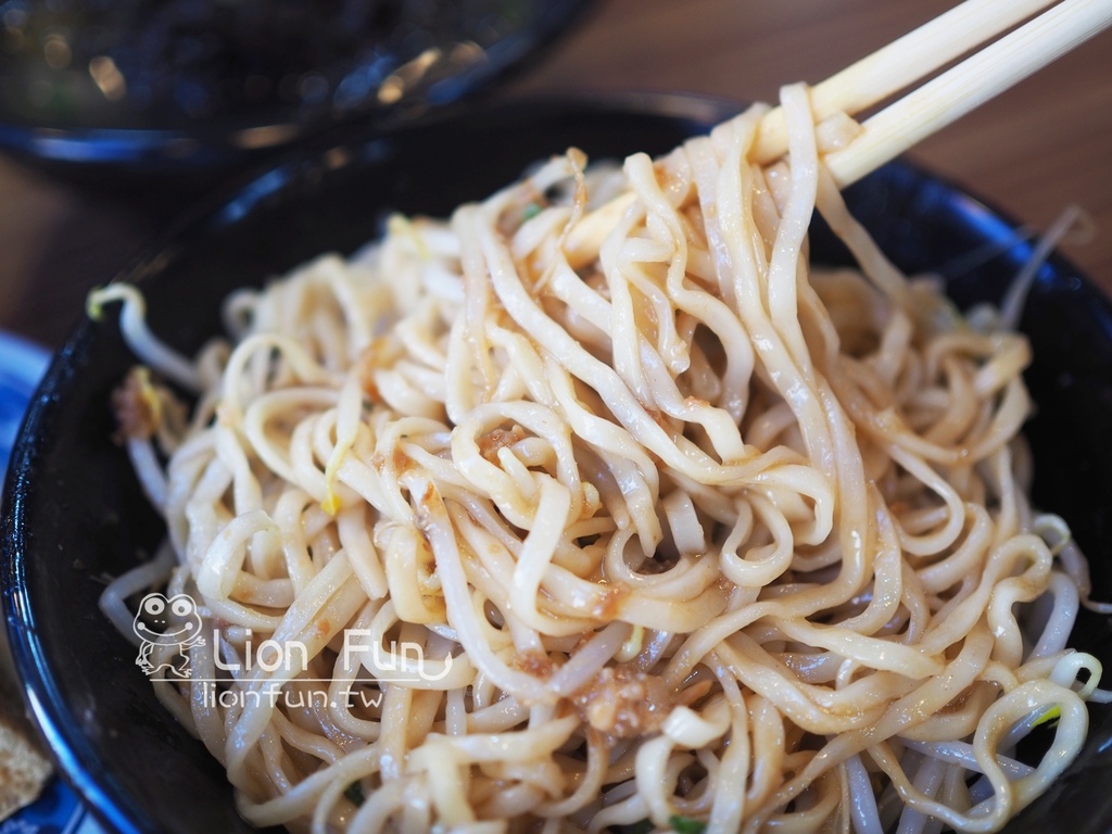 溪湖美食推薦｜林家南投意麵。溪湖在地老字號小吃｜臭豆腐｜麻辣