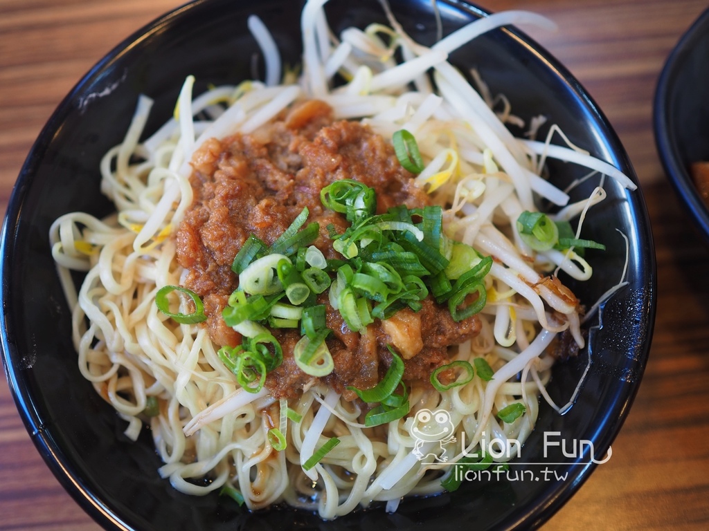 溪湖美食推薦｜林家南投意麵。溪湖在地老字號小吃｜臭豆腐｜麻辣