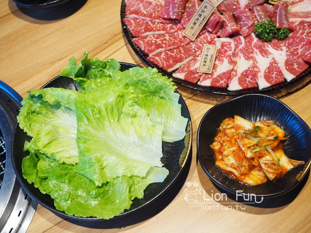 高雄文山特區燒肉｜燒肉無双高雄澄清館。套餐式燒肉｜慶生好地方