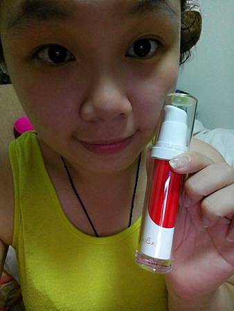 女人知己試用-白漾美學水舞光煥白精華_4883.jpg 試用