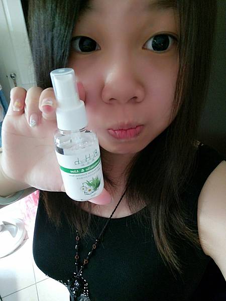 碧荷柏蘆薈洋甘菊私密噴霧_6198.jpg 試用