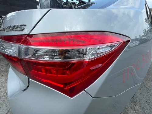 2014 豐田 TOYOTA ALTIS 銀色 1.8 4D