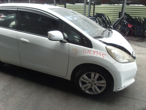 2011 Honda 本田 FIT 白色 1.5 5D