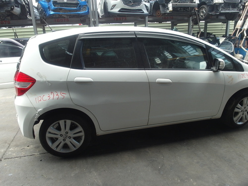 2011 Honda 本田 FIT 白色 1.5 5D