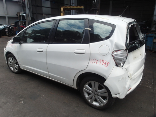 2011 Honda 本田 FIT 白色 1.5 5D