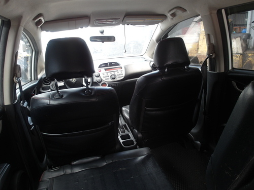 2011 Honda 本田 FIT 白色 1.5 5D