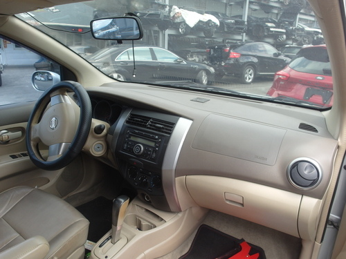 2010 Nissan 日產 LIVINA 銀色 1.6