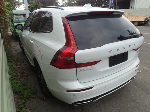 2020 Volvo 富豪 XC60 白色 2.0