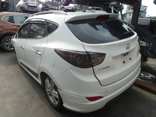 2012 HYUNDAI 現代 IX35 白色 2.4