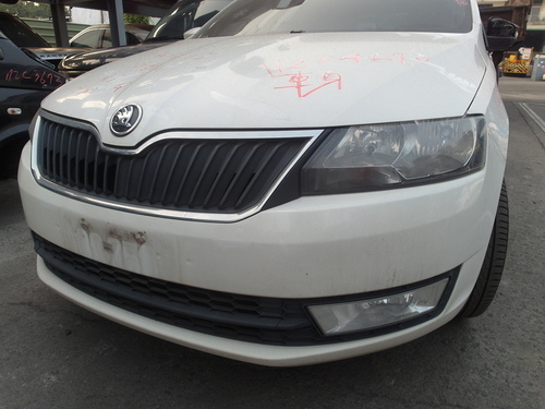 2015 Skoda RAPID 白色 1.4 4D