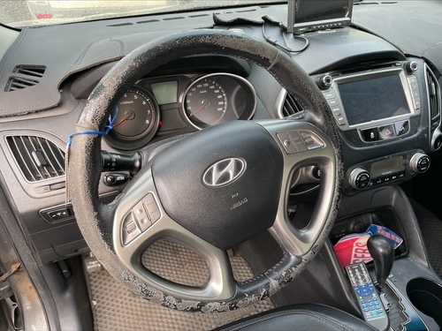 2011 HYUNDAI 現代 IX35 淺灰色 2.0