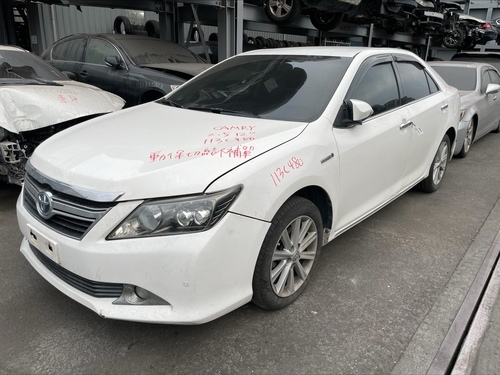 2012 TOYOTA 豐田 CAMRY 白色 2.5 4D