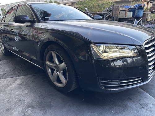 2012 AUDI 奧迪 A8 深灰色 3.0 4D