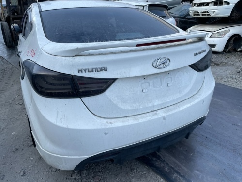 2012 HYUNDAI 現代 ELANTRA 白色 1.8