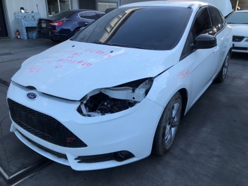 2013 Ford 福特 FOCUS 白色 1.6 5D