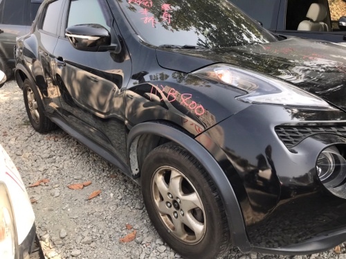 2014 Nissan 日產 JUKE 黑色 1.6 5D