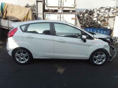 2013 FORD 福特 FIESTA 白色 1.6 5D