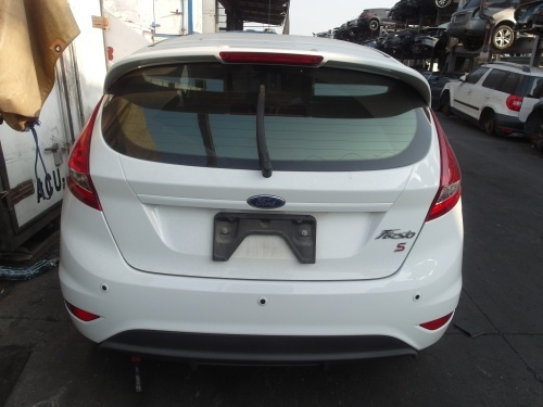 2013 FORD 福特 FIESTA 白色 1.6 5D