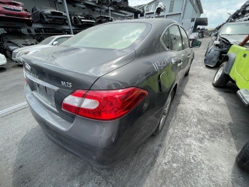 2012 Infiniti M25 灰色 2.5 4D