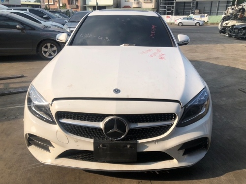 2020 BENZ 賓士 W205 白色 2.0 4D