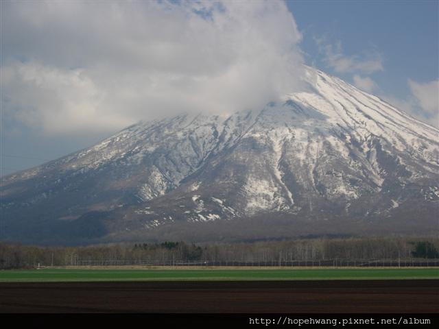 080425-3羊蹄山pay (3) (小型).jpg