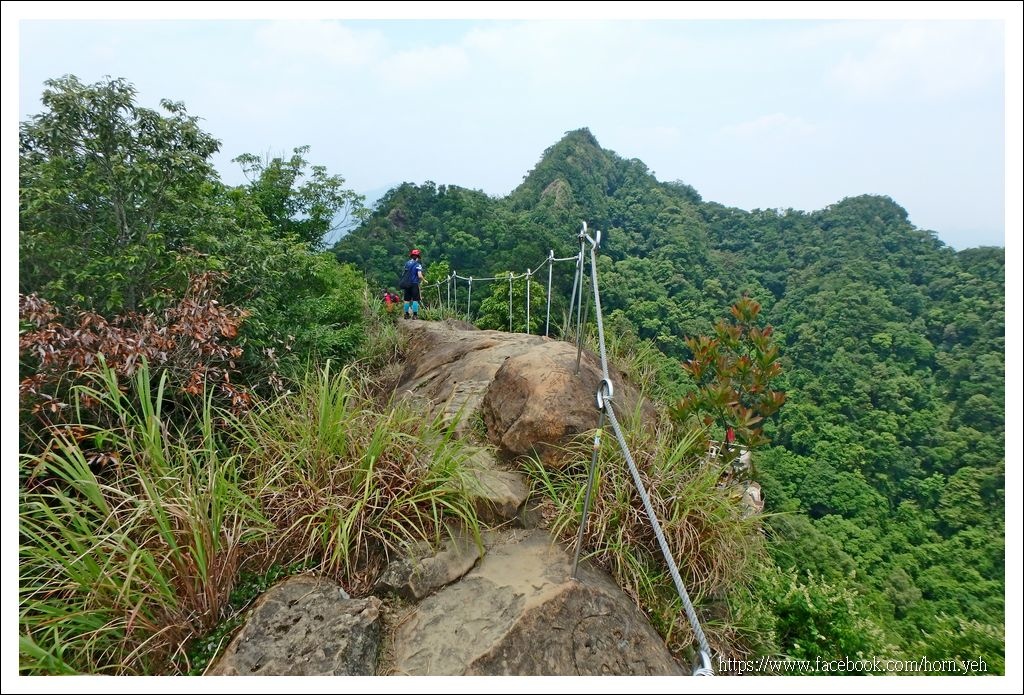 皇帝殿東西峰31.jpg