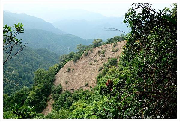 皇帝殿東西峰45.jpg