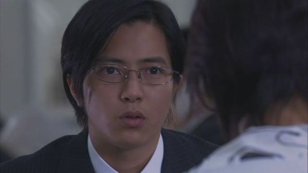 Kurosagi ep01 (704x396 DivX511)[(057039)01-54-01].JPG