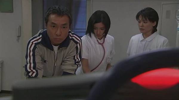 Nurse Aoi ep01 (704x396 DivX6)[(076908)11-43-36].JPG