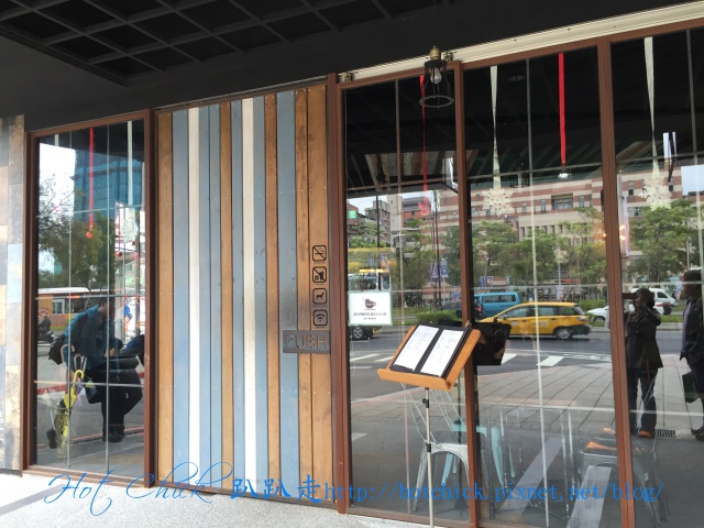 cafe04.jpg cafe04.jpg