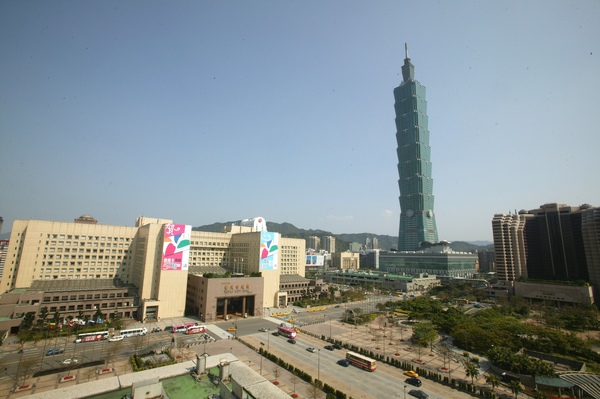 940404_013_市府101_王能佑攝影_市府旁-1.JPG