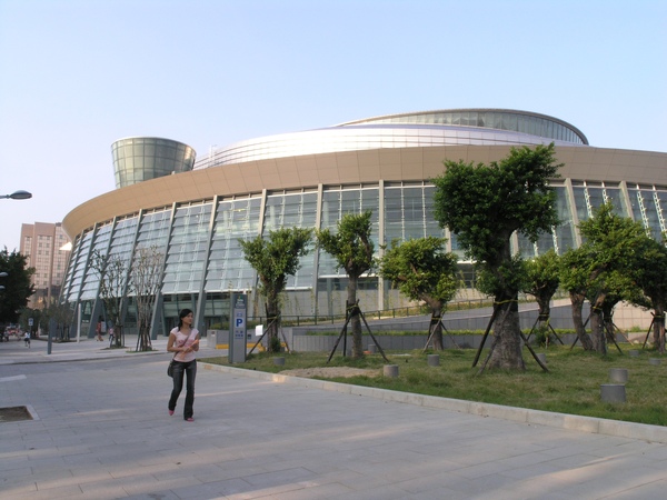 940906_05_004_小巨蛋_王能佑攝_南京東路敦化北路口.JPG