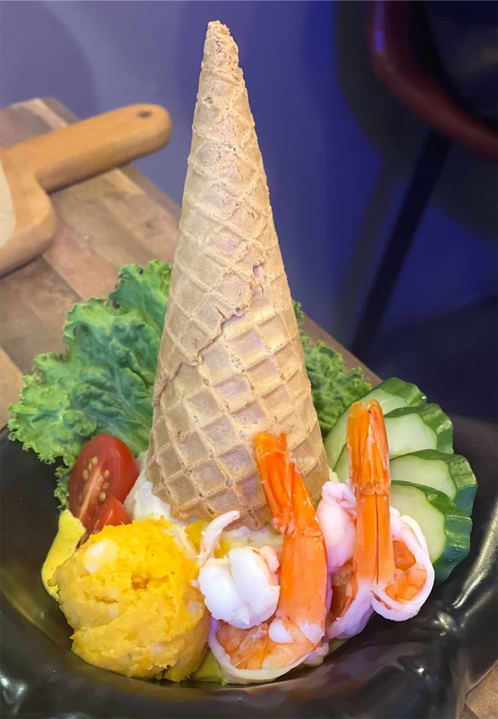 【板橋美食】角落utopia｜適合聚餐的板橋漢堡店，炸牡蠣漢