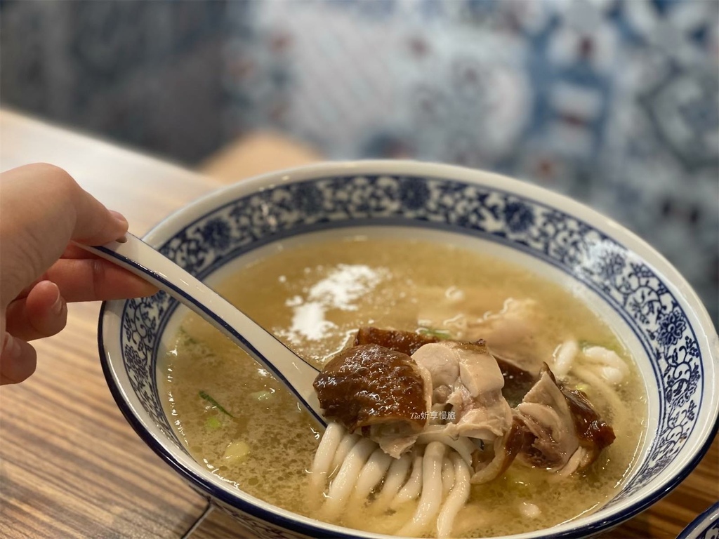 【蘆洲美食】豐雞號｜蘆洲超人氣港式料理便當，港式油雞、滷味選