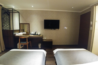 room03.png room03.png