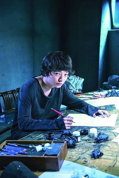 【爆漫王】劇照:染谷將太神還原 導演囑咐「不要演成L」.jpg