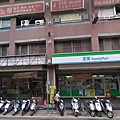 一中媚登峰金店面.jpg