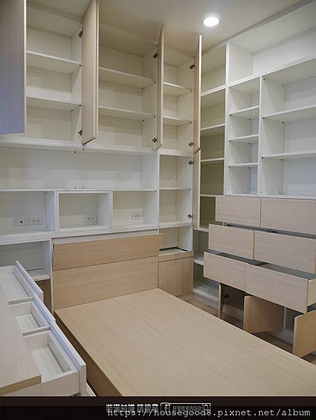 P5700131.JPG P5700131.JPG