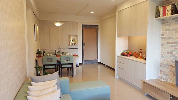 玄關.jpg 玄關.jpg