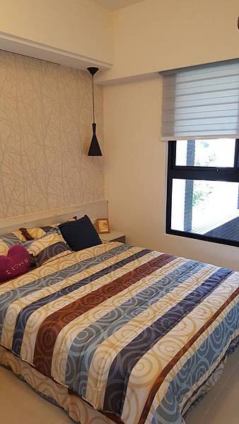 臥室1.jpg 臥室1.jpg