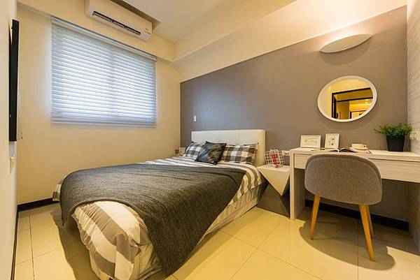 臥室.jpg 臥室.jpg