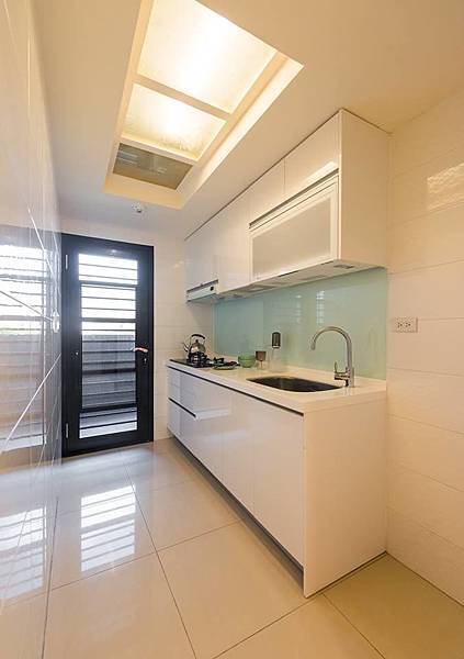 廚房.jpg 廚房.jpg