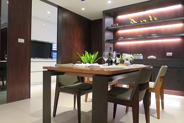 餐廳.jpg 餐廳.jpg