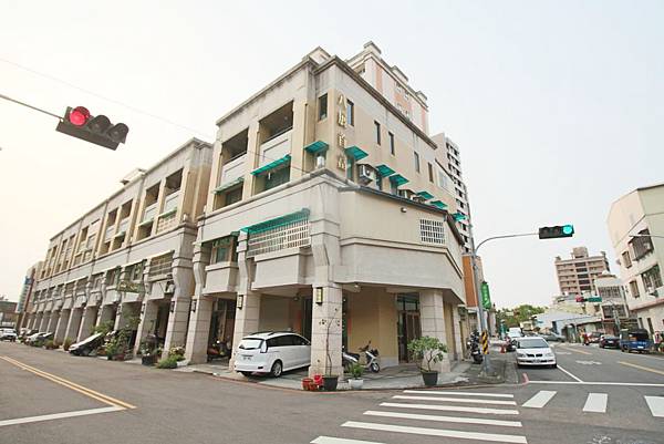 九期三角窗透店2380萬_2.jpg 九期三角窗透店2380萬_2.jpg