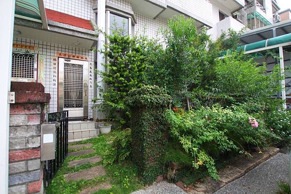 霧峰超美別墅4大房漂亮屋況自有車庫只要5_2.JPG 霧峰超美別墅4大房漂亮屋況自有車庫只要5_2.JPG