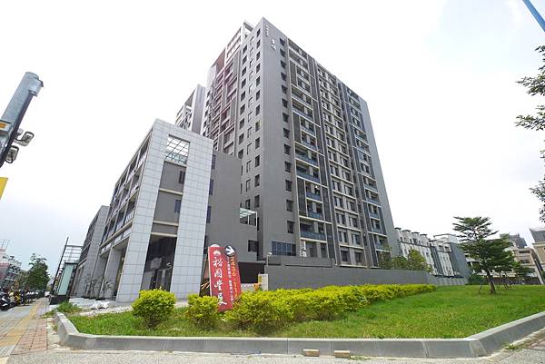 薛哥 次頂14樓 無限棟距雙車位950萬_3.jpg 薛哥 次頂14樓 無限棟距雙車位950萬_3.jpg