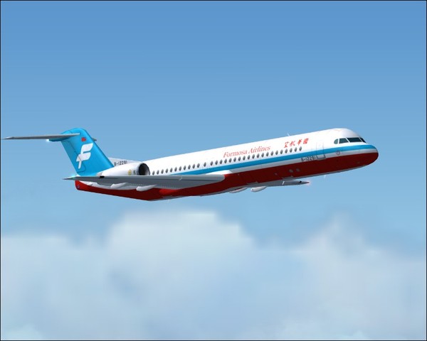 國華航空 Fokker 100